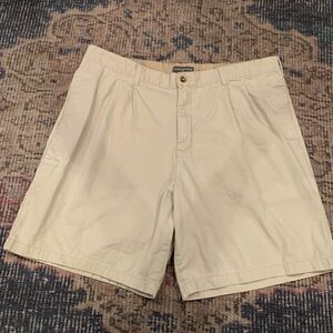 Saddlebred Men's light tan khaki pleated front classic cotton chino shorts 42W